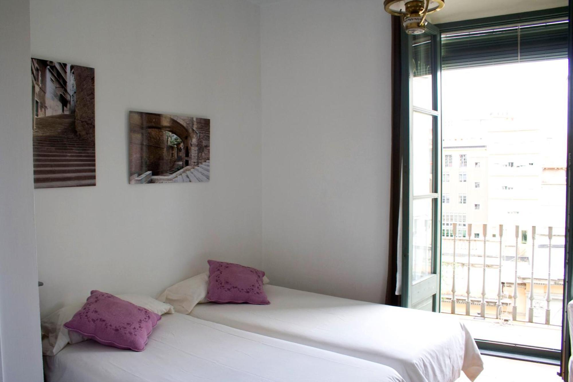 Bed & Breakfast Bells Oficis Херона Екстериор снимка